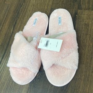 Splendid slippers